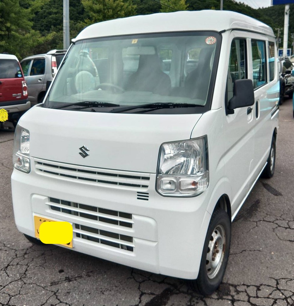 エブリィ